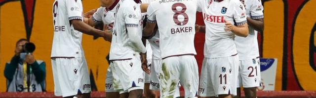 Bakasetas prekidima srušio Fener, Trabzon preokretom do vrha tabele (VIDEO)