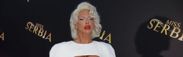 Karleuša kao prava diva: Bela haljina sa plaštom i frizura Merlin Monro, njeno najglamuroznije izdanje ikada