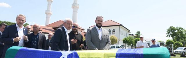 Zukorlić prvi lider Sandžaka na dženazi u Prijedoru