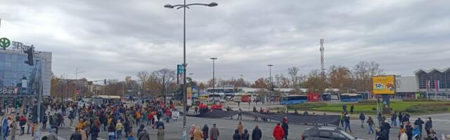 Beogradski studenti peške će krenuti na obeležavanje godišnjice pada nadstrešnice: 80 kilometara za sećanje