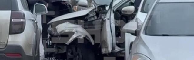 SNIMCI ATENTATA NA PUTINOVOG GENERALA: Razneli ga u automobilu, živ dočekao spasioce, pa preminuo u bolnici (VIDEO)