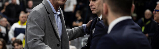 Grobari ponovo izviždali Žarka Paspalja, ali i dva košarkaša Partizana! (Foto)