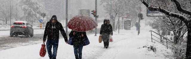 VREME DANAS: Oblačno i hladno, ponegde ledena kiša