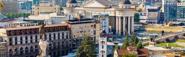 Makljaža usred Skoplja: Sevale pesnice zbog saobraćajnog nesporazuma