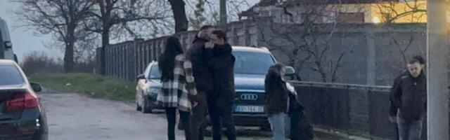 Potresna scena: Marina Gagić stigla u Brestač, Laziću pala u zagrljaj, on ne može da dođe sebi