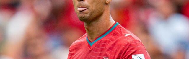 “Legende ne prestaju da budu legende kada prestanu da igraju! Spasite Ronalda od njega samog!”
