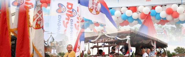 Vučić sa narodom: Mačva na nogama -hiljade građana dočekuje predsednika (FOTO/VIDEO)