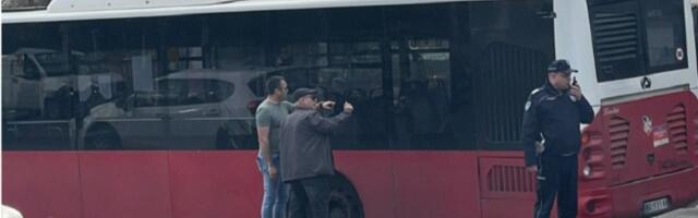 Zapalio se autobus na Julinom brdu