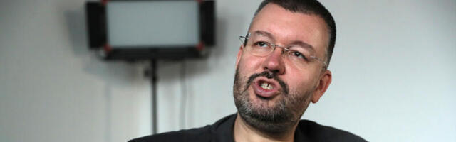 OVO SE VEŽBALO NA FAKULTETIMA JOŠ PRE 10 GODINA! Profesor Čedomir Antić ogolio kako su blokaderi došli na ideju da obore vlast u Srbiji (VIDEO)