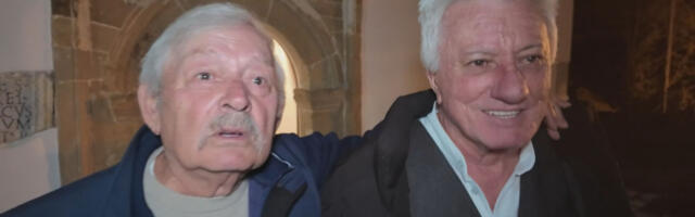 PALO POMIRENJE DVA PRIJATELJA NAKON 20 GODINA I TO U CRKVI Neverovatna priča o drugarstvu Dragana i Blagoja iz Požege (FOTO)