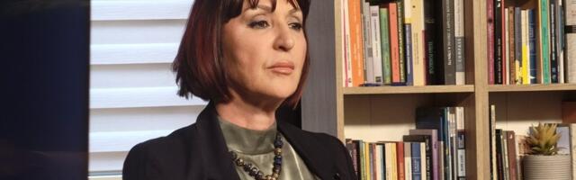 Pukla tikva u cirkusu bizarnosti! Jasmina Paunović se pere sama od sebe na blokaderskoj Nova S, pa se ukopala još dublje u sopstveni fašizam i rasizam (FOTO)