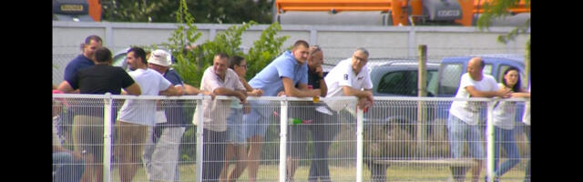 Nije more, nije luksuz! Jokić na dobro poznatom mestu, sa sve pivom u ruci (FOTO)