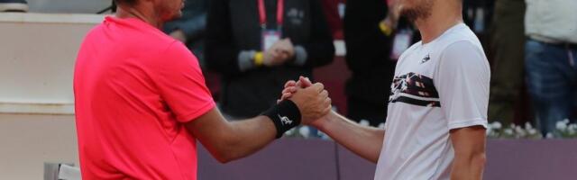 SRPSKI DERBI U HAMBURGU! Lajović SRUŠIO umornog Kecmanovića!
