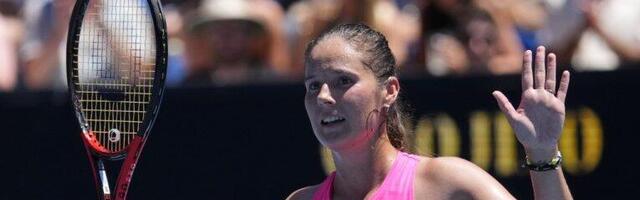 VOLELA JE NOVAKA, KRITIKOVALA GA, PRIZNALA DA JE GEJ: Lepotica je sada izdala celu zemlju