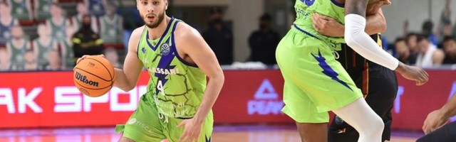 Težak udarac, Pušici stradao prednji ukršteni ligament