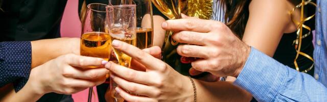 Kako da sprečite mamurluk posle dočeka? Ovo ni po koju cenu ne treba da radite! Otkrivamo da li radi recept klin se klinom izbija