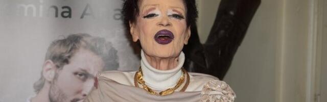 (PAPARACO) Uhvatili smo Rušku Jakić u šetnji: Evo kako se ponaša prema komšijama (VIDEO)