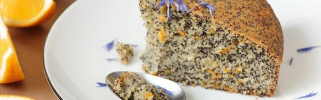 Manastirski kolač na vodi: Sočan raj za nepca - pun oraha i maka, savršen za post