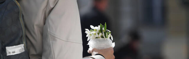 Građani sa studentima u protestnoj povorci Novim Sadom povodom Dana žena