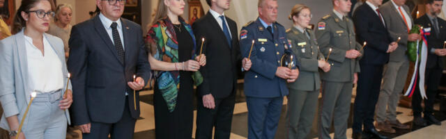 Princ Filip i princeza Danica odali poštu poslednjim Obrenovićima: Položil venac na grob kralja Aleksandra i kraljice Drage
