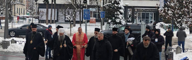 Господ својим рођењем потврђује да је на нашој страни