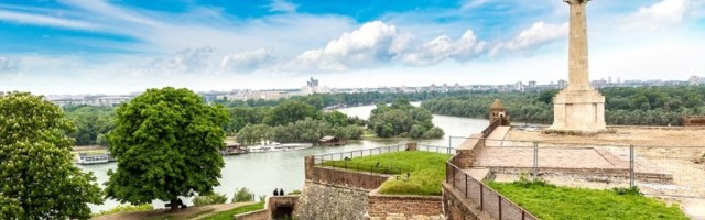 Dečak (15) pao preko ograde na Kalemegdanu!