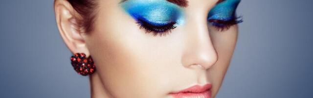 Osvežavajući plavi makeup: savršen za prolećnu sezonu