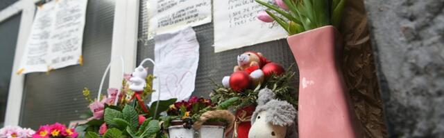 Vučić položio cveće u "Ribnikaru" na godišnjicu masakra