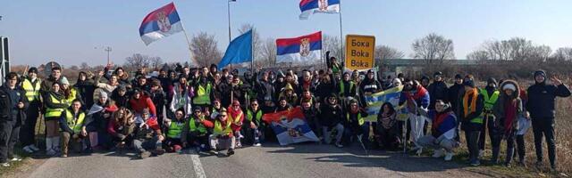 FOTO, VIDEO: Zrenjaninski studenti nastavili marš do Vršca, podrška stiže iz svakog sela
