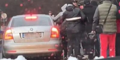 "Leteći" lojalisti pešače sa KiM - snimci otkrivaju i kako (VIDEO)