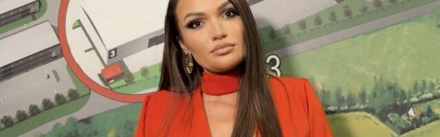 Tamara kao živa vatra - dubok šlic, još dublji dekolte! Govorila o nastupima i zabranama, pa sumirala godinu