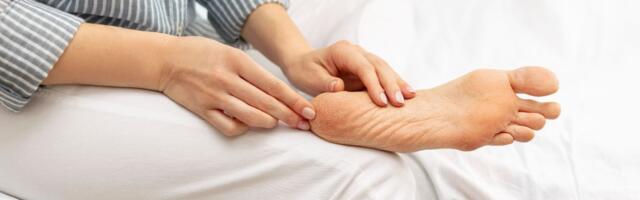 Domaći trik za ispucale pete, kurje oko i gljivice: Tajna nežnih stopala je u jednom jeftinom sastojku