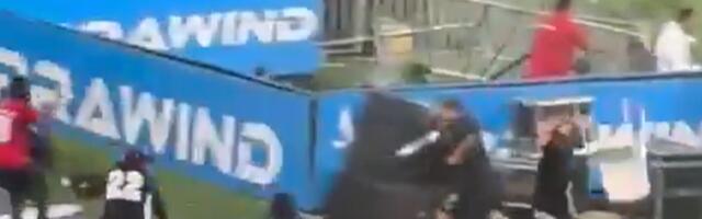 Promocija mira završena sveopštom tučom na stadionu: Huligani imali noževe i metalne štangle, povređeno preko 50 ljudi, od čega sedam policajaca! /VIDEO/