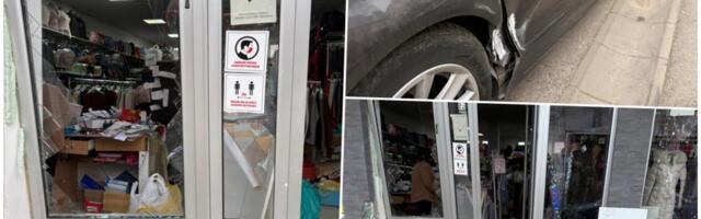 KARAMBOL U SREMSKOJ MITROVICI: BMW-om uleteo u izlog kineske radnje (FOTO)
