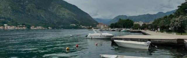 Za ovom destinacijom na Jadranu su Srbi "odlepili": More kao iz bajke, a cene jeftine!