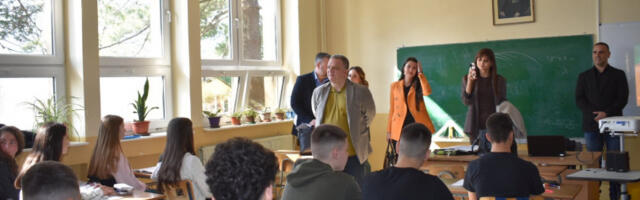 Најављен пробни завршни испит за мале матуранте