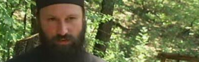 NEKADAŠNJI GLUMAC PRIMLJEN U BOLNICU: Oglasili se iz manastira Draganac o stanju OCA ILARIONA!