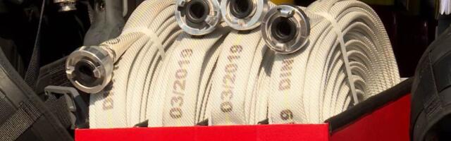 Požar na Novom Beogradu, gori stan na 16. spratu (VIDEO)