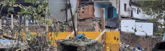 Pao zid na Čukarici, povređen stariji bračni par (FOTO)