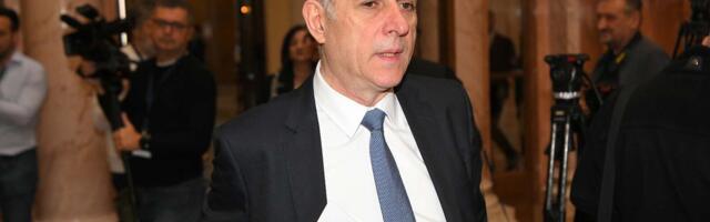 Ponoš: Vučić ume da igra samo nameštene utakmice