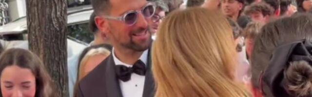 Zvezda večeri je tu: Novak stigao na Laureus dodelu, vidi se da mu je tu kao kod kuće /VIDEO/