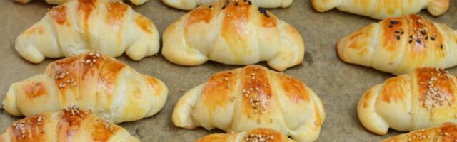 Svi će vas tražiti ovaj recept za kiflice: Mogu da budu prazne, ali su još bolje sa malo sira i bibera