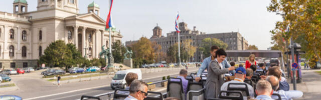 Атракција у главном граду: вожња отвореним аутобусом кроз историју Београда