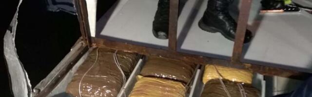 ŠVERCOVALI 30 KG MARIHUANE! Crnogorci u specijalni gepek ispod bunkera SAKRILI DROGU!