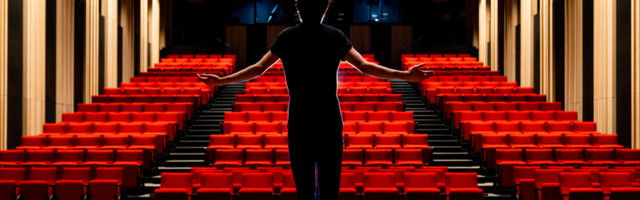 “BLIZU SMO REŠENJA” Karl: Publika uskoro u pozorištima