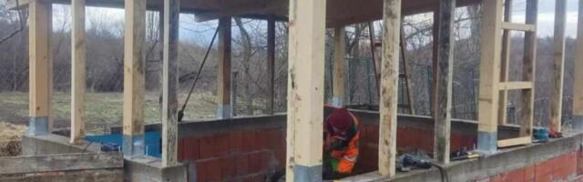 Udruženje Zoo Planet gradi novi objekat za smeštaj životinja iz Kutka. Potrebna pomoć humanih ljudi.