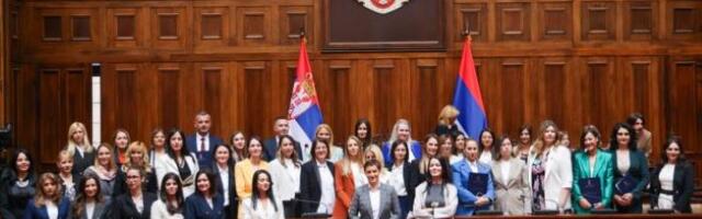 Novoizabrane sudije položile zakletvu u Narodnoj skupštini, među njima i novi sudija Osnovnog suda u Čačku