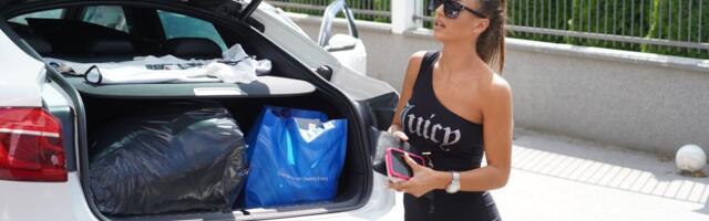 Promenila lični opis - Bivša rijaliti učesnica operisala oči (FOTO)