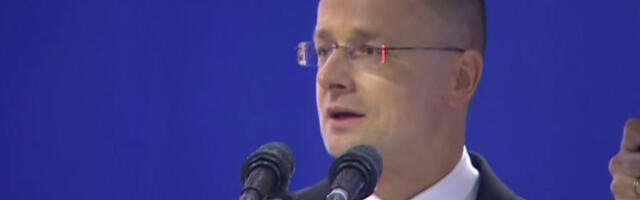 Sijarto doputovao u Moskvu, očekuju se pregovori o saradnji u oblastima koje nisu pod sankcijama