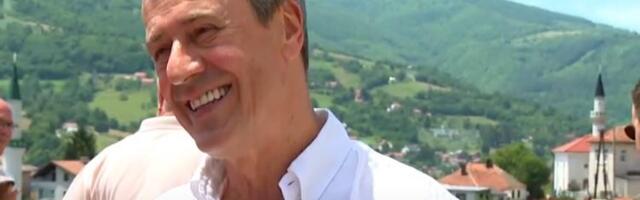 SIN MU UMRO PRE DVE GODINE, A ON SADA POSTAO ŽIRI U MUZIČKOM TAMIČENJU! Enes Begović iznenadio publiku pa progovorio o unucima: Oni su sada centar mog sveta